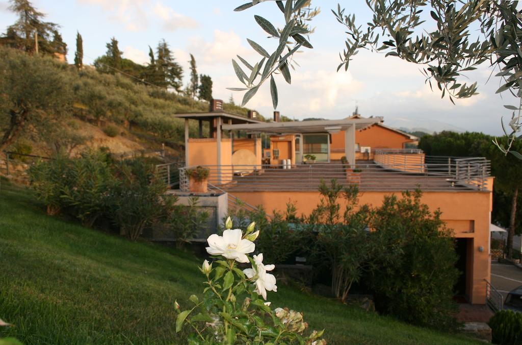 Hotel Il Castellaccio Piccione Eksteriør bilde