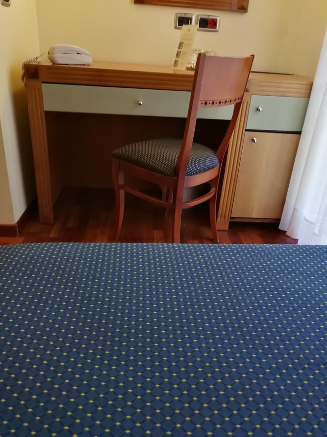 Hotel Il Castellaccio Piccione Eksteriør bilde