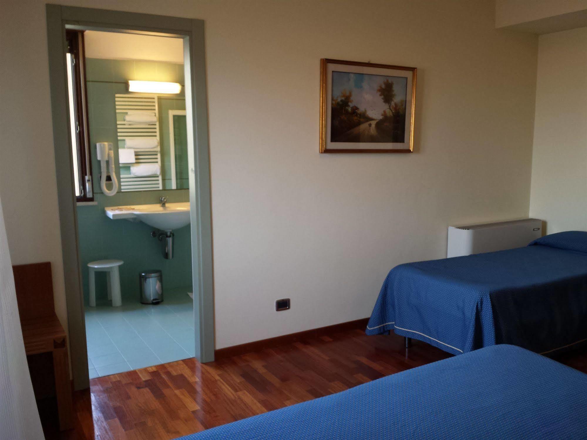 Hotel Il Castellaccio Piccione Eksteriør bilde