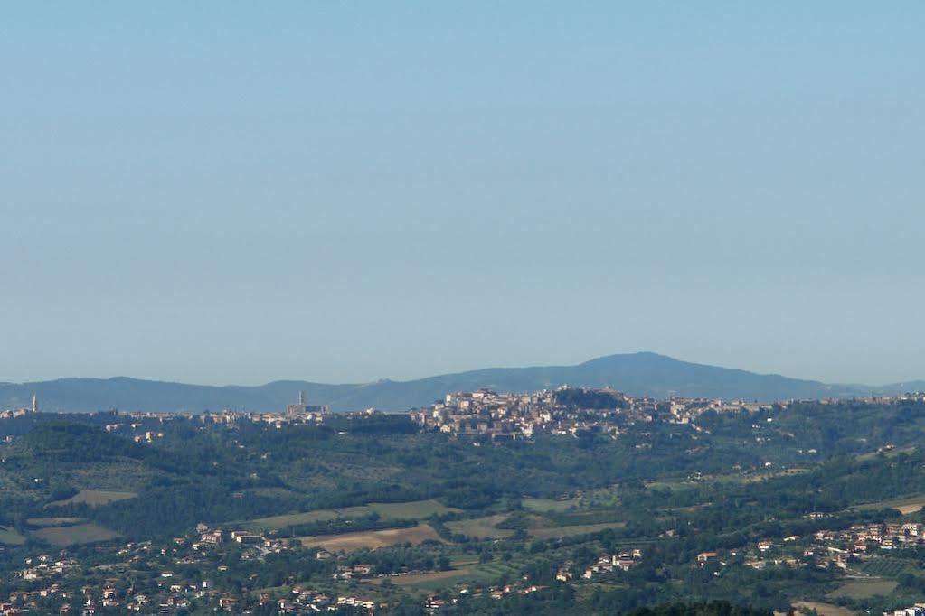 Hotel Il Castellaccio Piccione Eksteriør bilde