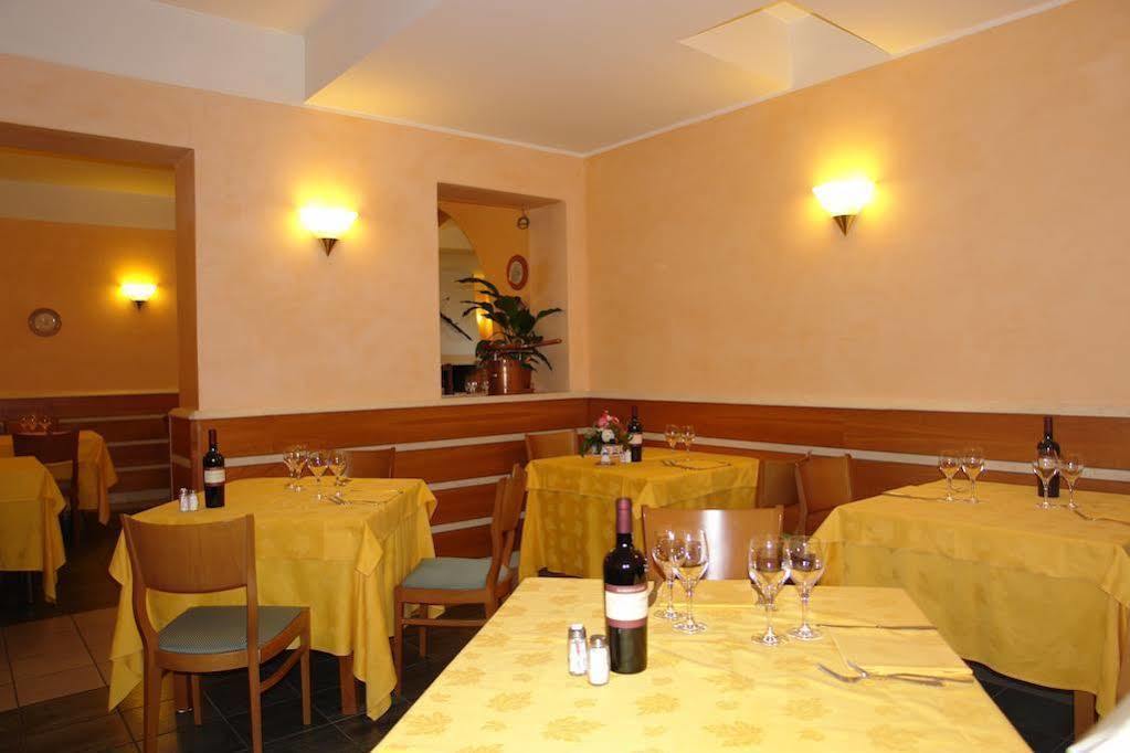 Hotel Il Castellaccio Piccione Eksteriør bilde